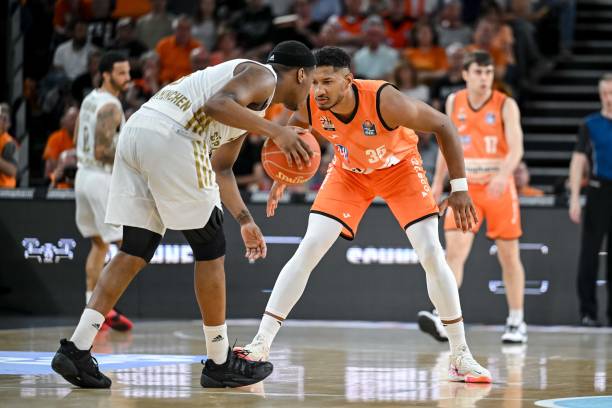 62亿新元 62亿新元