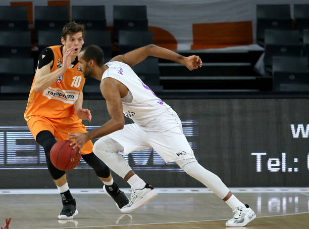 米特罗维奇 米特罗维奇