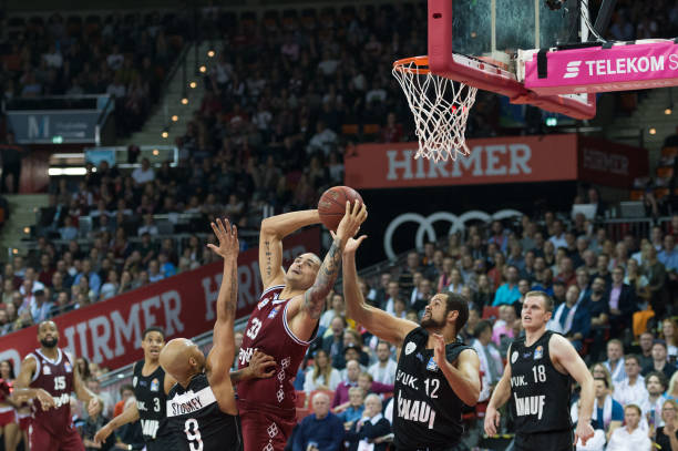 在这笔交易 在这笔交易