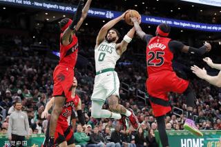 与此形成对 与此形成对